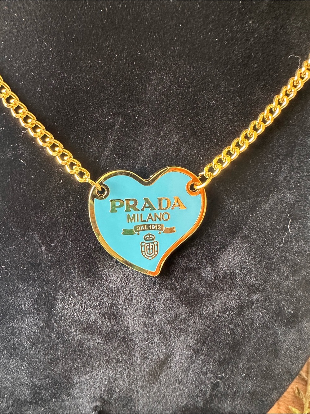 Gold Tone HEART Pendant Necklace 18" Pendant Cuban Chain-Red White Blue Black - Picture 5 of 5